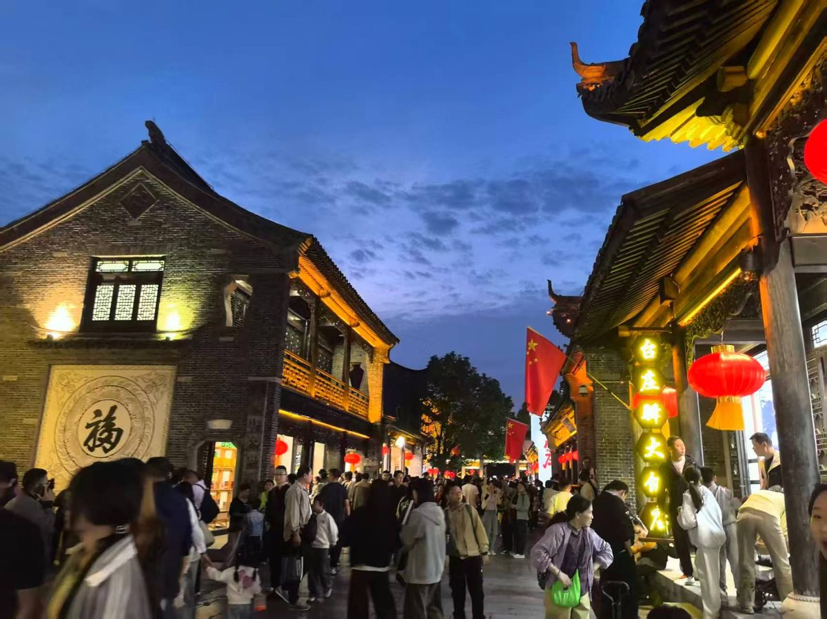 台儿庄特色小吃店推荐:本地人排队的老店 台儿庄特色小吃店推荐:本地人排队的老店