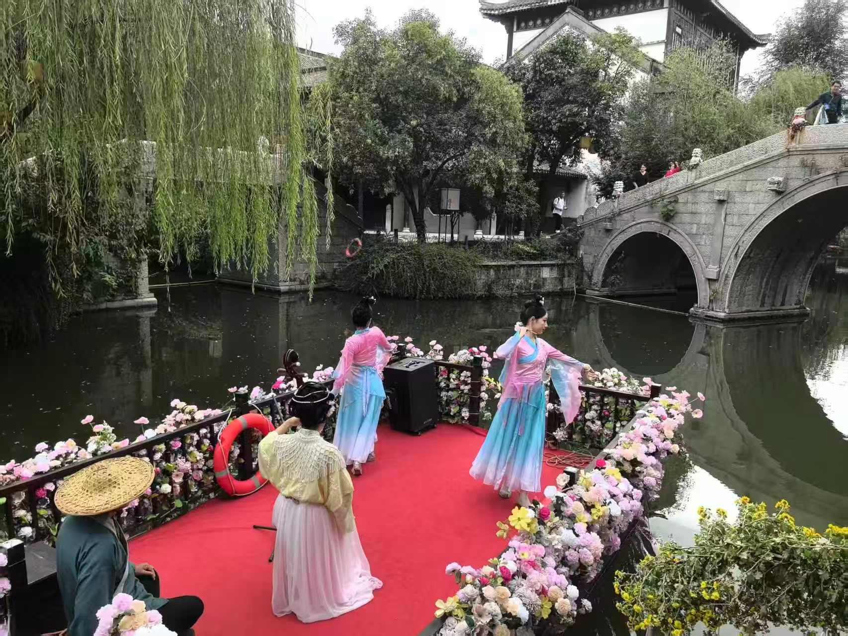 台儿庄古城200到300元酒店推荐：