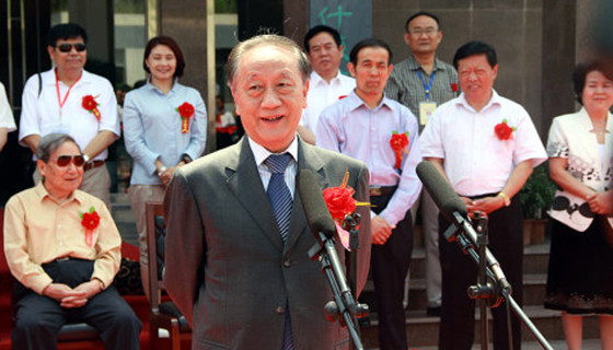 郁慕明