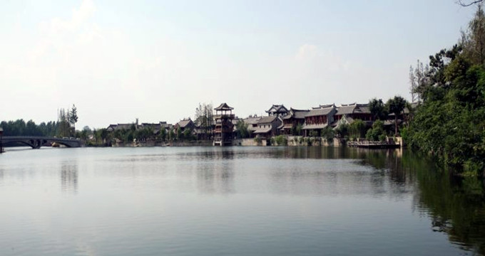 <a href='https://www.0632jj.cn/' target='_blank'><u>台儿庄古城</u></a>大运河风光
