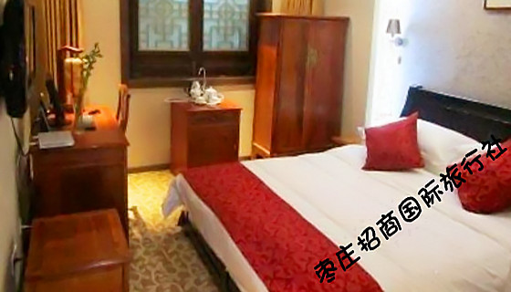 园林风格的四星级酒店的客房 台儿庄古城内园林风格的四星级酒店的客房