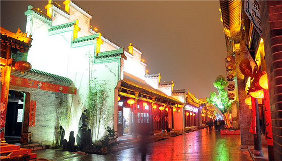 台儿庄古城夜景漂亮的旅游景点之【大衙门街】