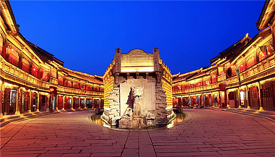 台儿庄古城夜景漂亮的旅游景点之【船形街】