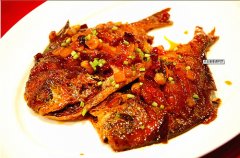 台儿庄古城特色餐“运河全鱼宴”