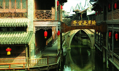 台儿庄古城内有哪些酒吧——千里走单骑