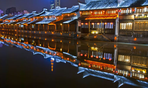 台儿庄古城夜晚玩什么——运河
