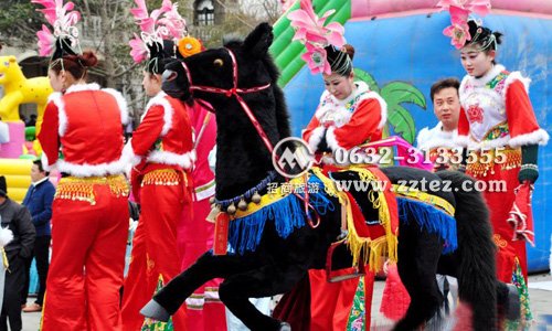 春节台儿庄古城内客栈景象