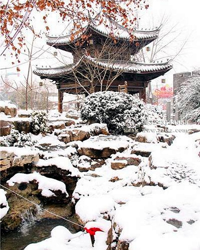台儿庄古城雪景-古城的亭子