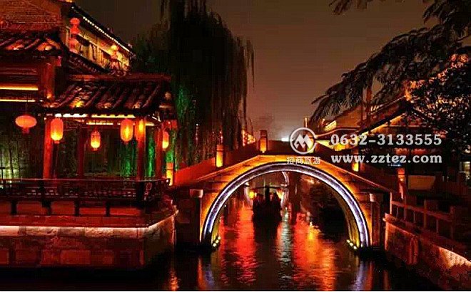 雨中的台儿庄古城 别样的旅游体验