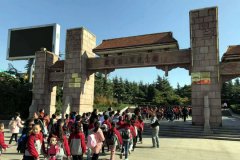 山东红色教育基地_铁道游击队纪念广场
