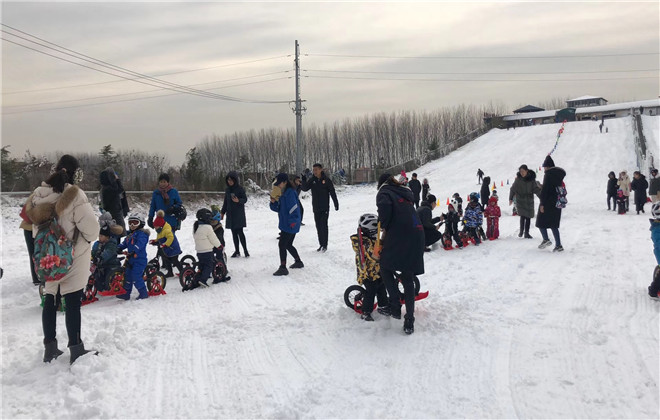 台儿庄古城滑雪场门票