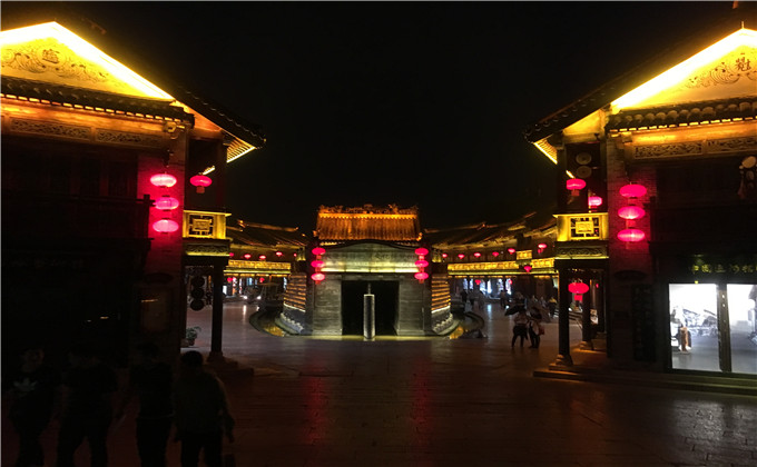 台儿庄古城小吃街 台儿庄古城小吃街
