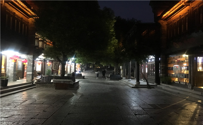 台儿庄古城小吃街价格