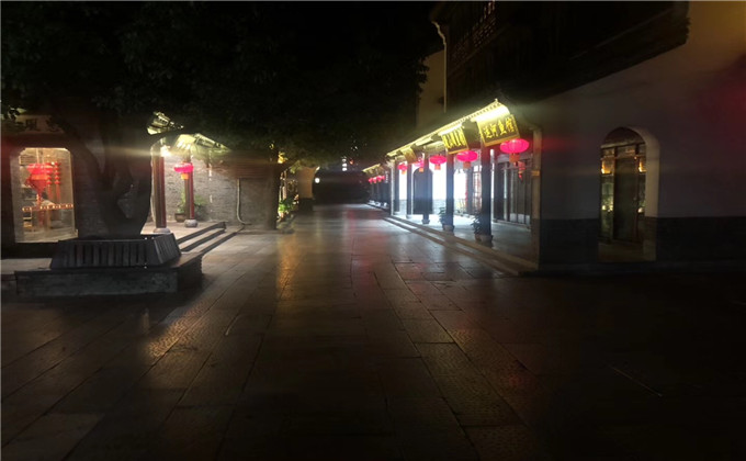 台儿庄古城小吃街价格