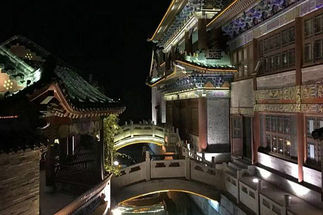 <a href='https://www.0632jj.cn/' target='_blank'><u>台儿庄古城</u></a>景区内住宿 <a href='https://www.0632jj.cn/tezjd/22.html' target='_blank'><u>台儿庄古城景区</u></a>内住宿