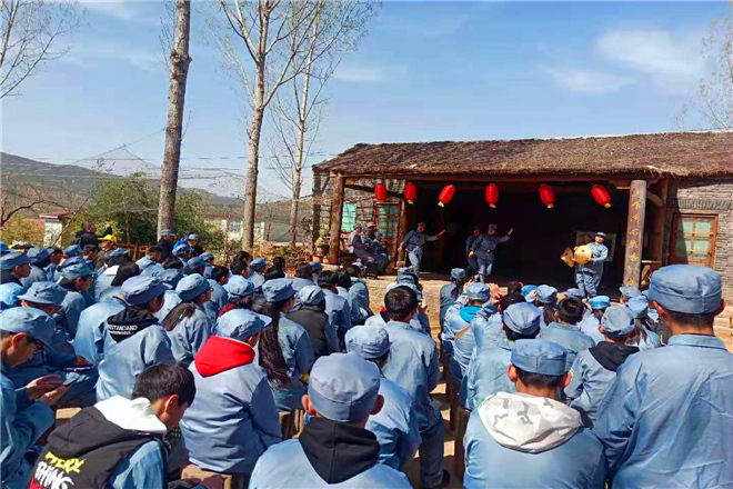 枣庄红色教育基地抱犊崮115师纪念园