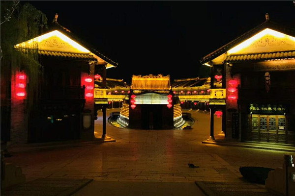 问：临沂持有教师证的退休教师台儿庄古城有优惠吗？
