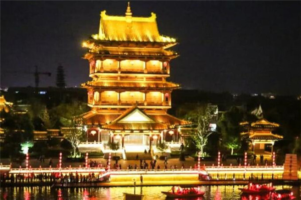 问：台儿庄古城18岁以下那包含18岁吗？？
