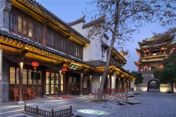 问：我是医务人员，台儿庄古城有没有优惠活动
