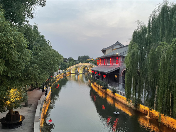 2022台儿庄古城做船