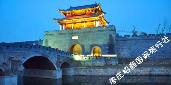台儿庄古城夜景--城门 台儿庄古城夜景--城门