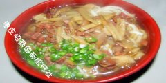 南北饮食文化融合而成的黄花牛肉面
