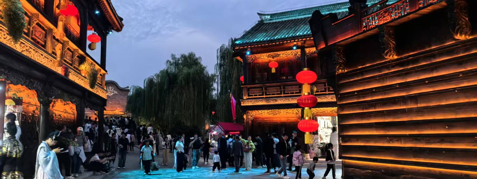 在台儿庄古城门票多少钱(台儿庄酒价格)