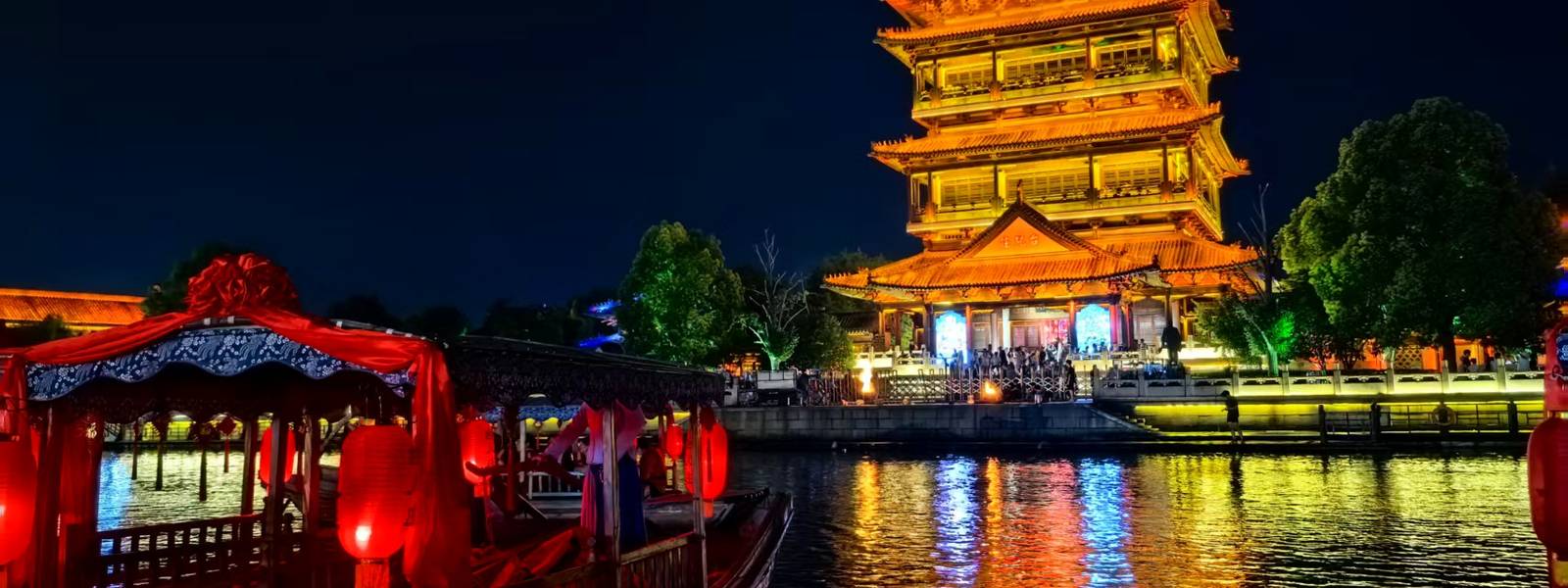台儿庄古城门票夜游